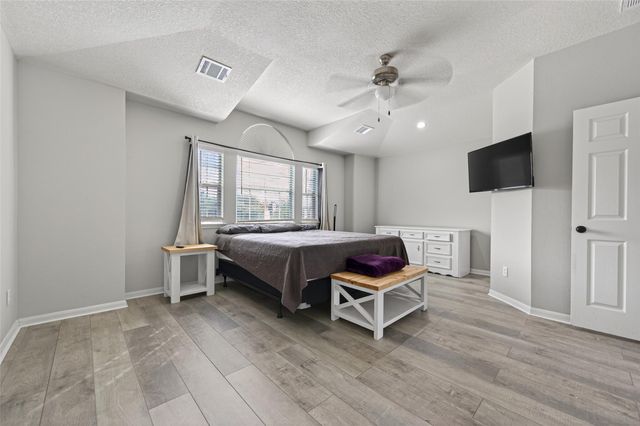 32334 Willow Creek Park, Conroe, TX 77385