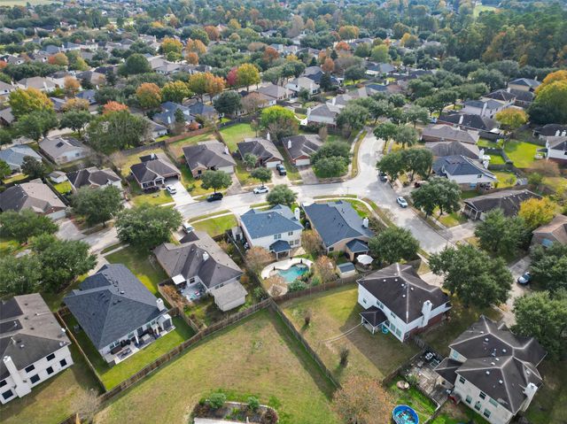 32334 Willow Creek Park, Conroe, TX 77385