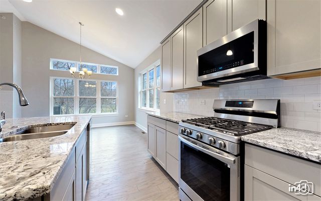 1431 Somerset Place, Barrington, IL 60010
