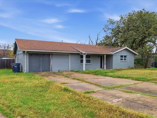 154 Cotillion Road, Fort Worth, TX 76134