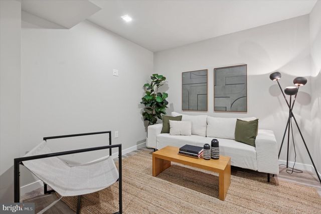 625 SHAWMONT AVENUE, Philadelphia, PA 19128