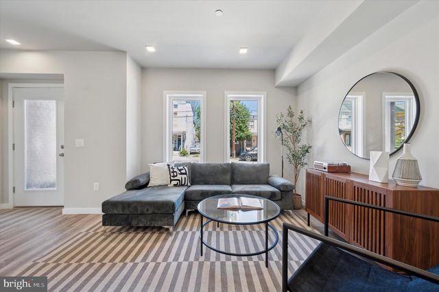 625 SHAWMONT AVENUE, Philadelphia, PA 19128