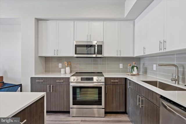 625 SHAWMONT AVENUE, Philadelphia, PA 19128