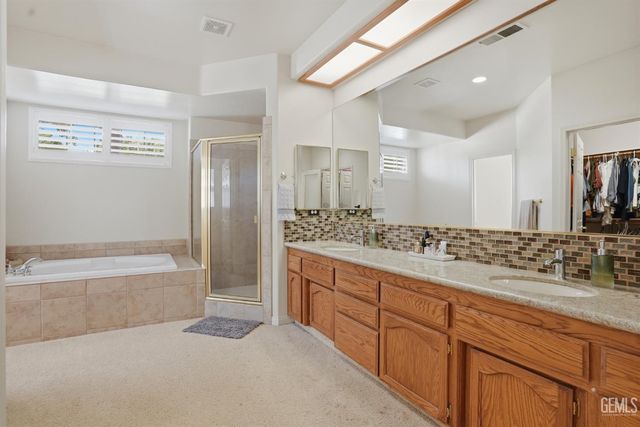 12010 Manorwood Street, Bakersfield, CA 93311