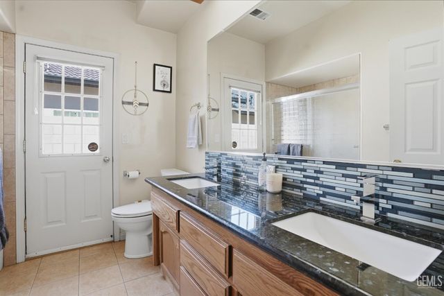 12010 Manorwood Street, Bakersfield, CA 93311