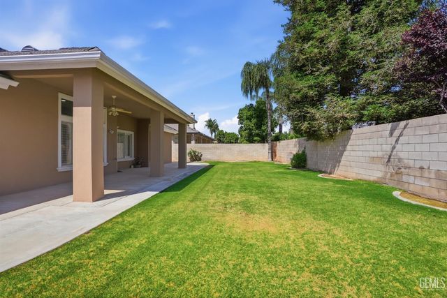 12010 Manorwood Street, Bakersfield, CA 93311