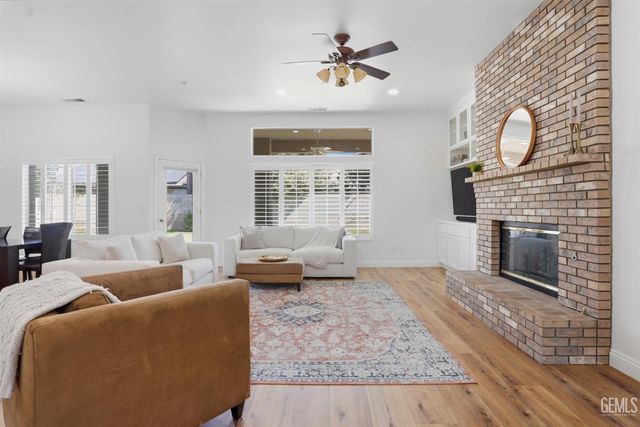 12010 Manorwood Street, Bakersfield, CA 93311