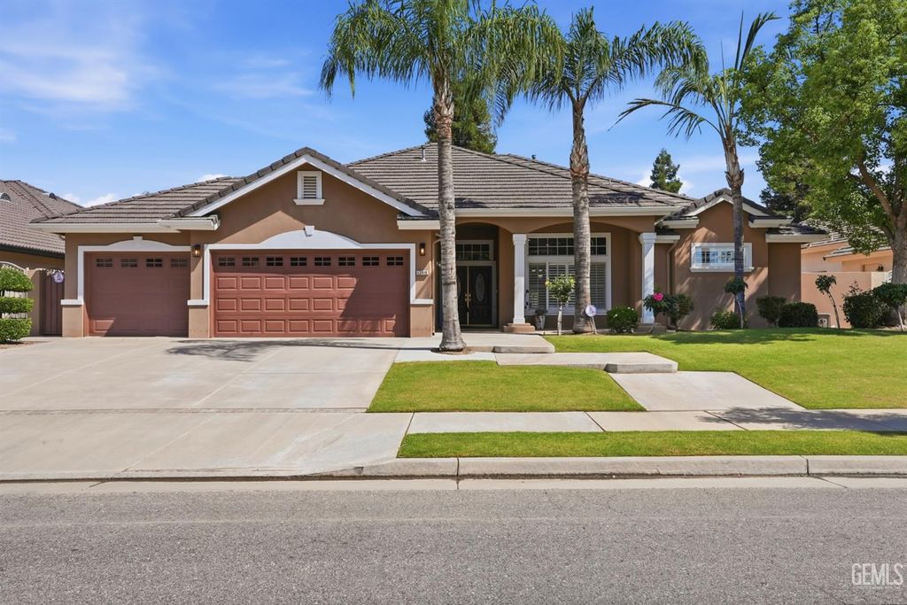 12010 Manorwood Street, Bakersfield, CA 93311