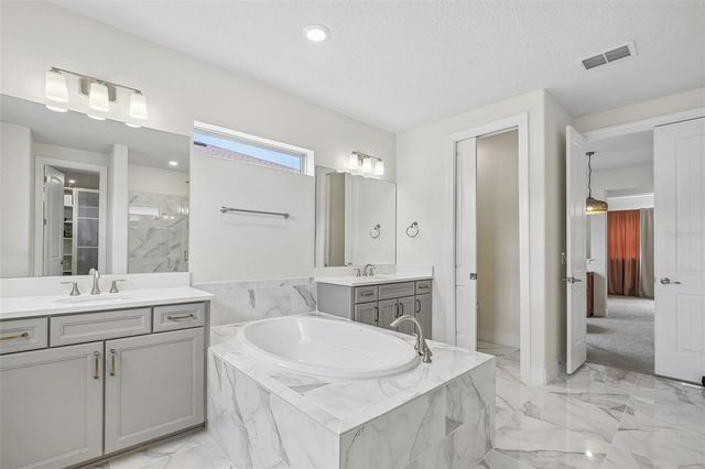 11054 SUNDRIFT DRIVE, Tampa, FL 33647