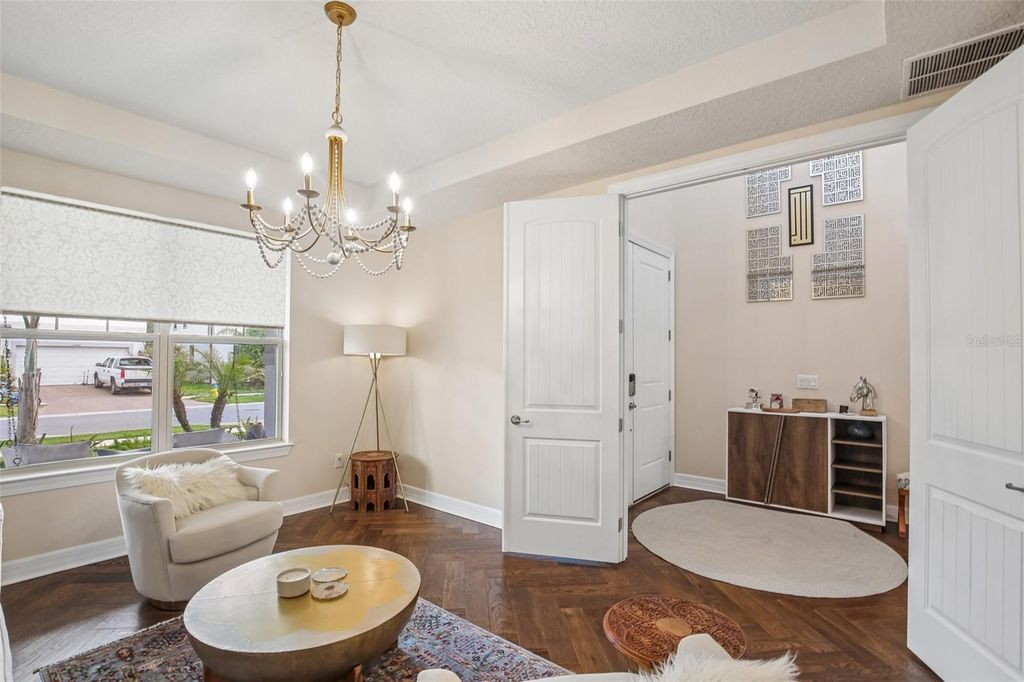Image 19 of property listing at 11054 SUNDRIFT DRIVE, Tampa, FL 33647