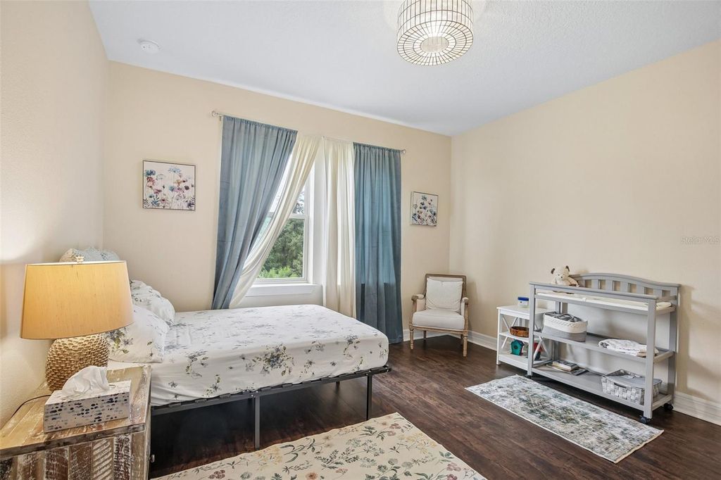 Image 28 of property listing at 11054 SUNDRIFT DRIVE, Tampa, FL 33647