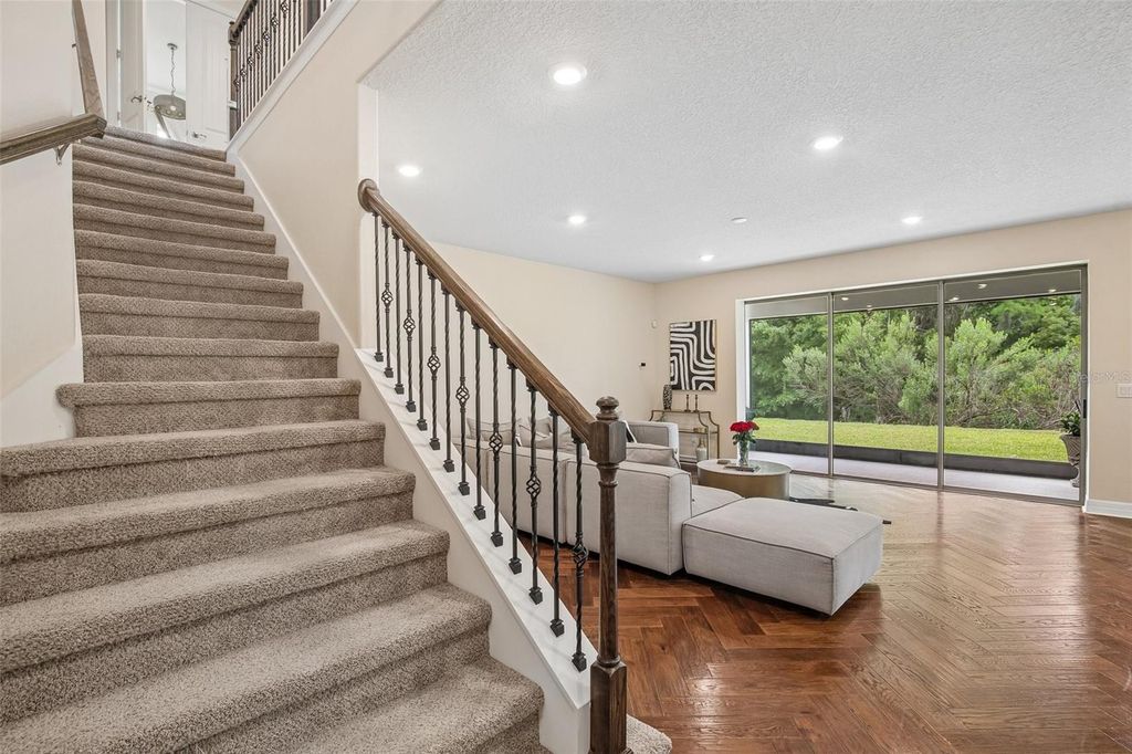 Image 4 of property listing at 11054 SUNDRIFT DRIVE, Tampa, FL 33647