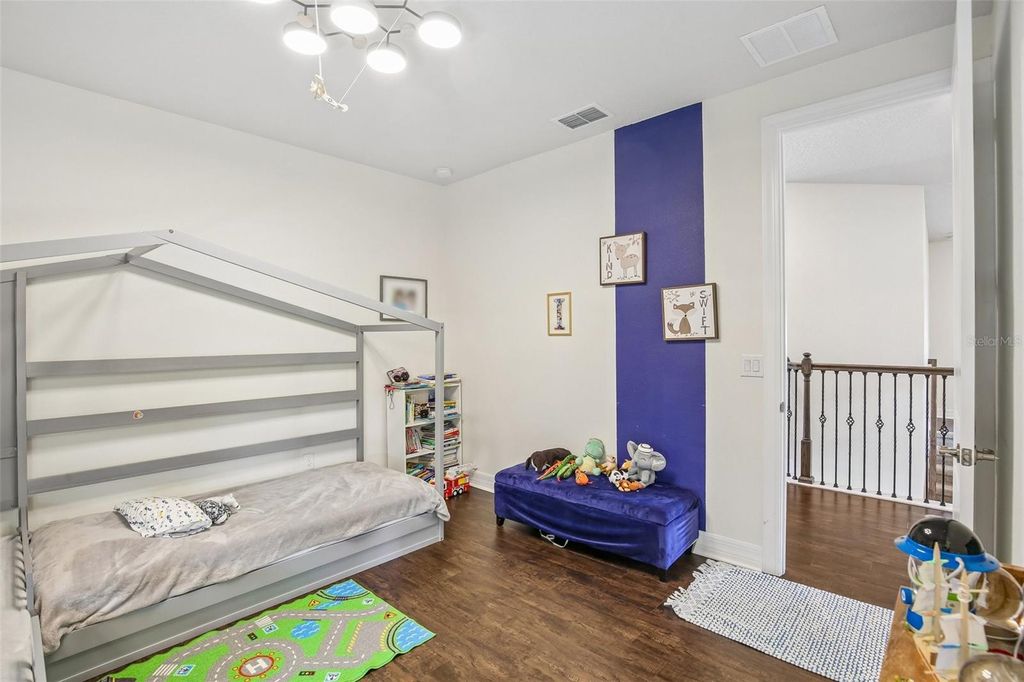 Image 33 of property listing at 11054 SUNDRIFT DRIVE, Tampa, FL 33647