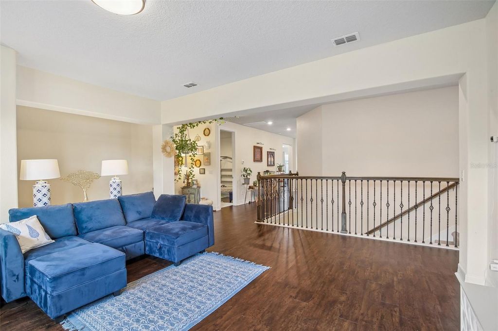Image 41 of property listing at 11054 SUNDRIFT DRIVE, Tampa, FL 33647