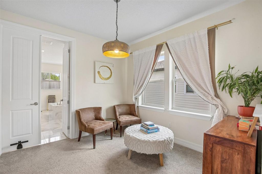 Image 45 of property listing at 11054 SUNDRIFT DRIVE, Tampa, FL 33647