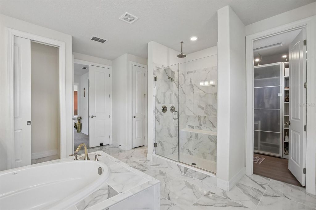 Image 48 of property listing at 11054 SUNDRIFT DRIVE, Tampa, FL 33647