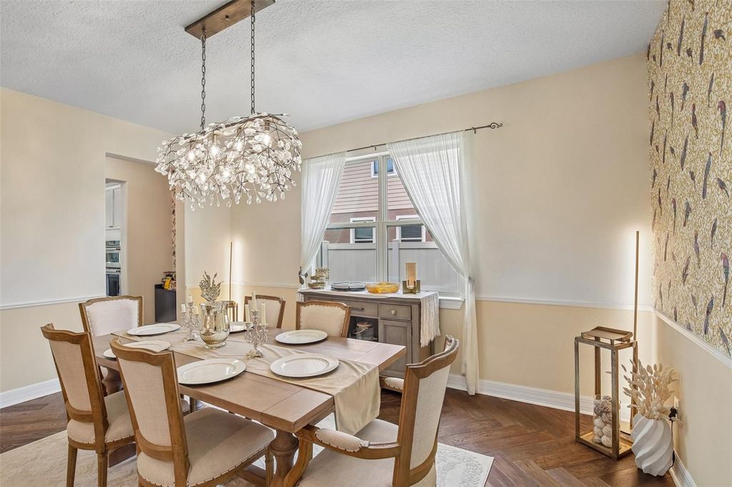 Image 10 of property listing at 11054 SUNDRIFT DRIVE, Tampa, FL 33647