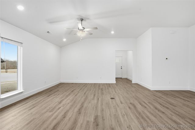 2052 E 128th Place S, Jenks, OK 74037