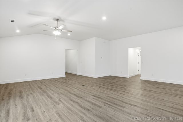 2052 E 128th Place S, Jenks, OK 74037