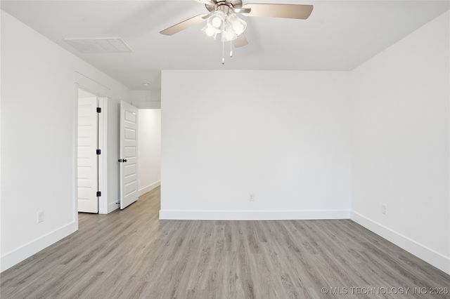 2052 E 128th Place S, Jenks, OK 74037