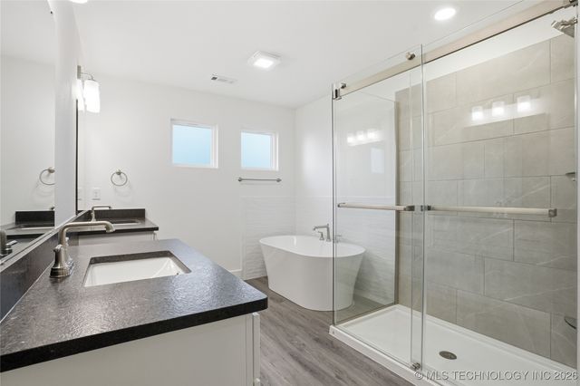 2052 E 128th Place S, Jenks, OK 74037