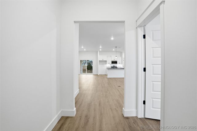 2052 E 128th Place S, Jenks, OK 74037