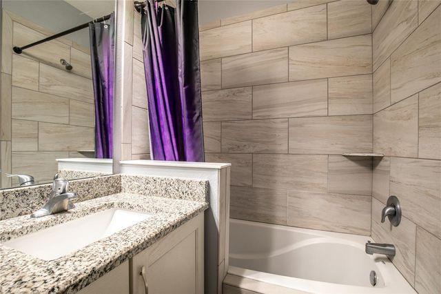 36452 GRAND ISLAND OAKS CIRCLE, Grand Island, FL 32735