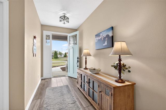 36452 GRAND ISLAND OAKS CIRCLE, Grand Island, FL 32735