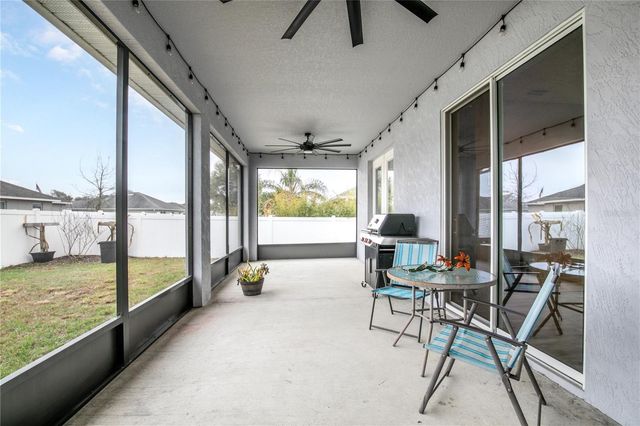 36452 GRAND ISLAND OAKS CIRCLE, Grand Island, FL 32735