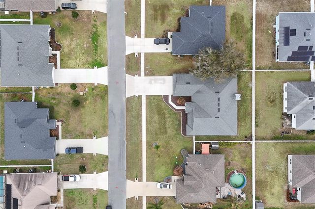 36452 GRAND ISLAND OAKS CIRCLE, Grand Island, FL 32735