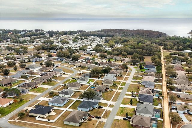 36452 GRAND ISLAND OAKS CIRCLE, Grand Island, FL 32735