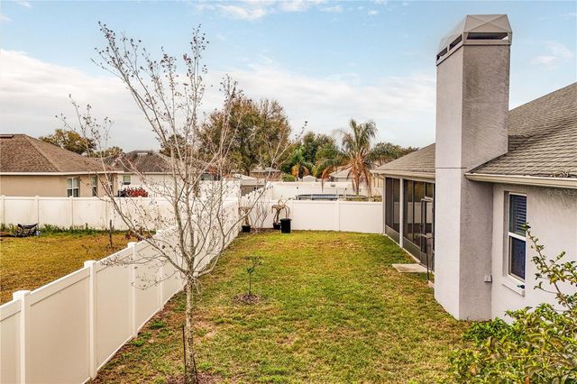 36452 GRAND ISLAND OAKS CIRCLE, Grand Island, FL 32735