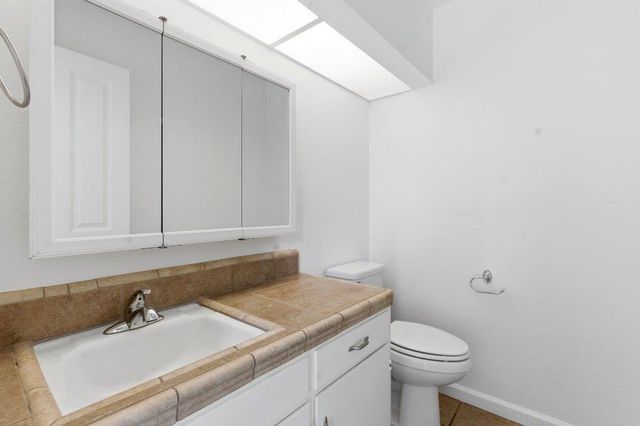 480 Ridgemark Drive, Hollister, CA 95023