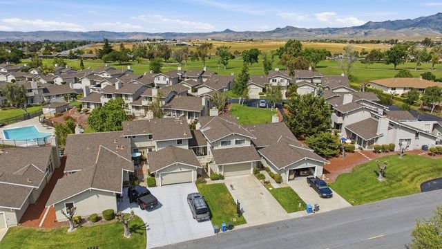 480 Ridgemark Drive, Hollister, CA 95023