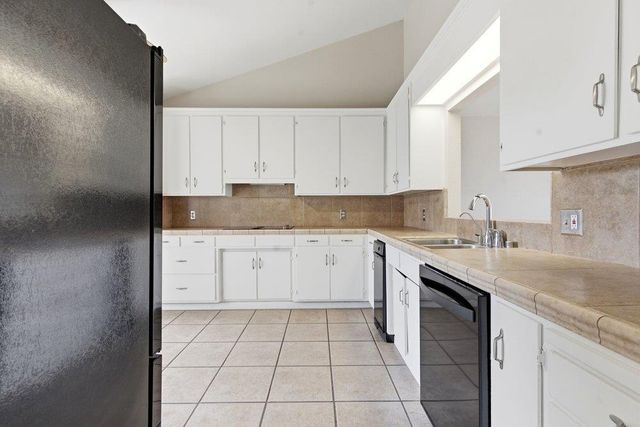 480 Ridgemark Drive, Hollister, CA 95023