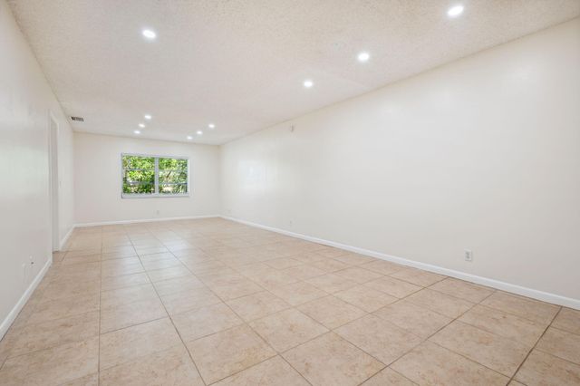 308 Southwind Court 6, North Palm Beach, FL 33408