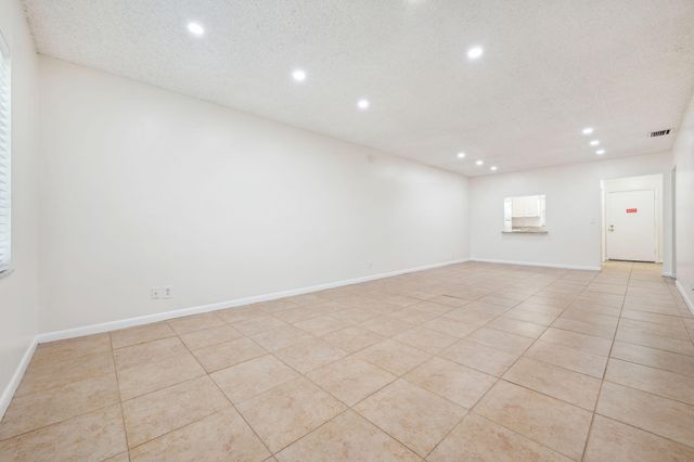 308 Southwind Court 6, North Palm Beach, FL 33408