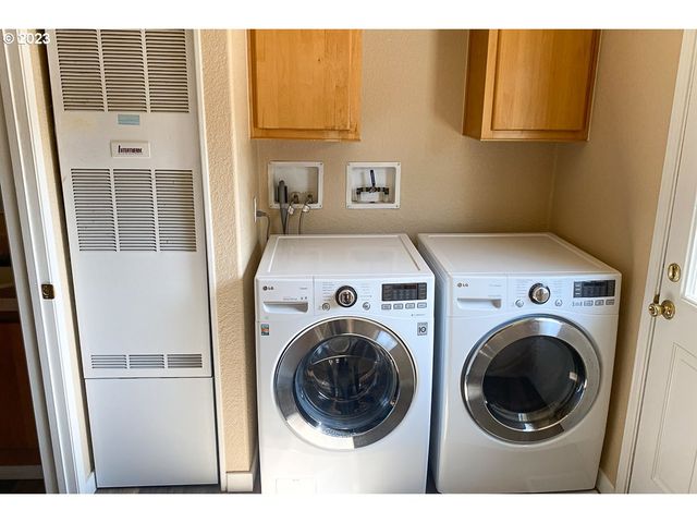 802 ENGLESIDE Ave, Joseph, OR 97846