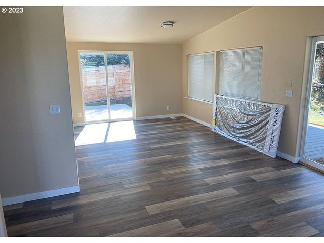 802 ENGLESIDE Ave, Joseph, OR 97846