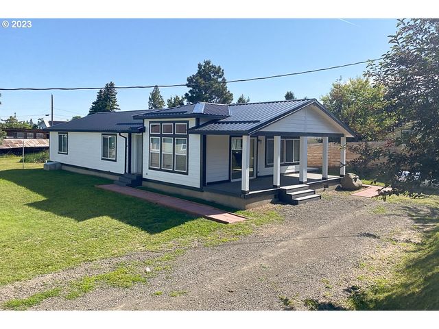 802 ENGLESIDE Ave, Joseph, OR 97846