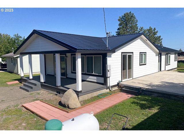 802 ENGLESIDE Ave, Joseph, OR 97846