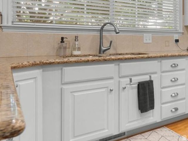 6931 S KNUDSEN MILL CIR, Cottonwood Heights, UT 84121