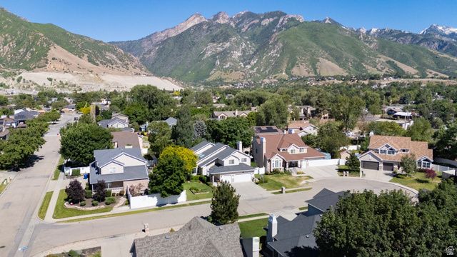 6931 S KNUDSEN MILL CIR, Cottonwood Heights, UT 84121