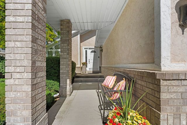6931 S KNUDSEN MILL CIR, Cottonwood Heights, UT 84121