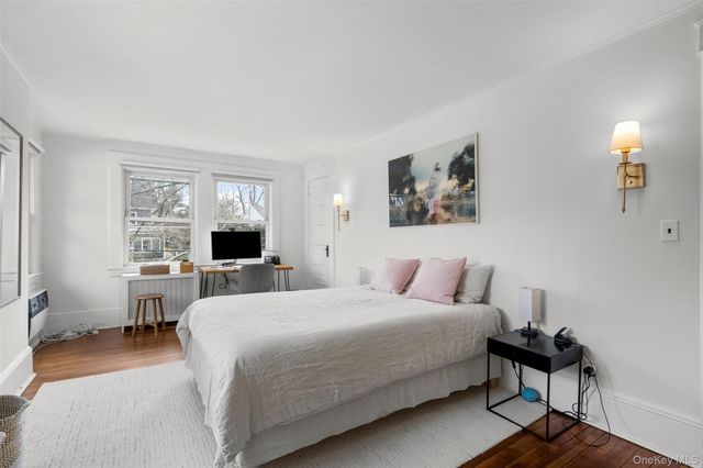 32 Stuyvesant Avenue, Larchmont, NY 10538