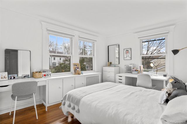 32 Stuyvesant Avenue, Larchmont, NY 10538