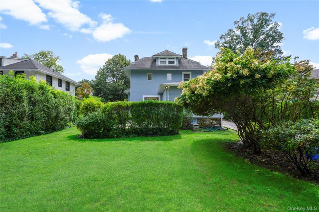 32 Stuyvesant Avenue, Larchmont, NY 10538