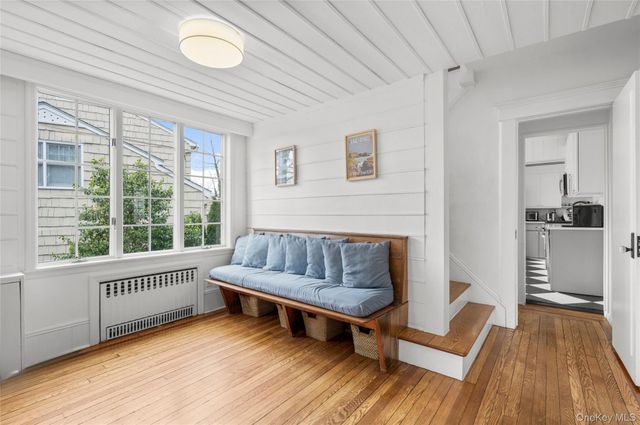 32 Stuyvesant Avenue, Larchmont, NY 10538