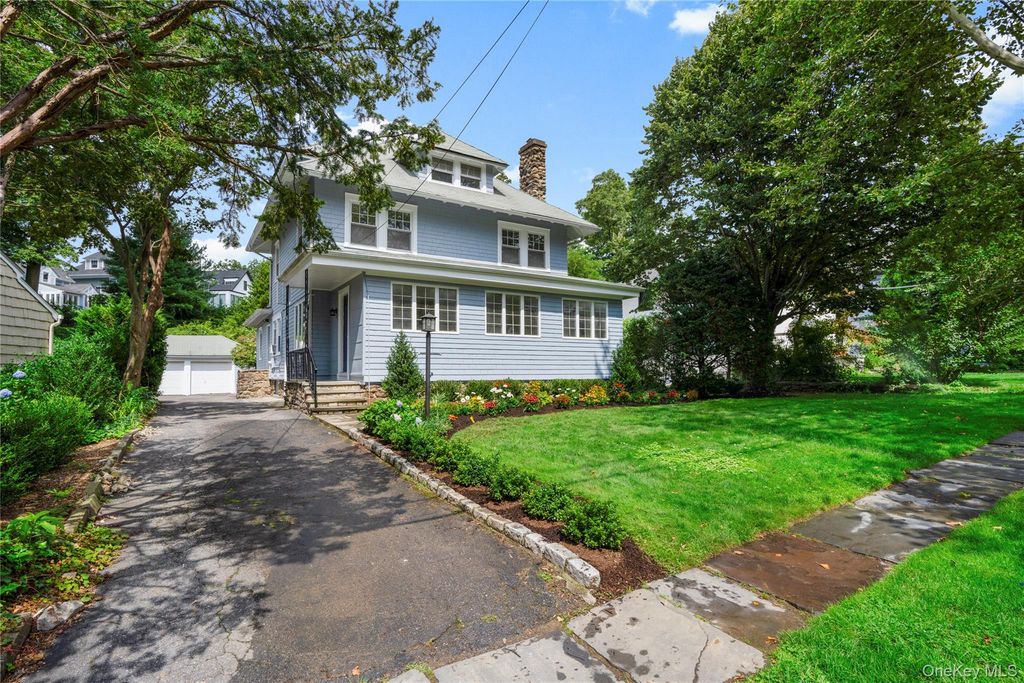 32 Stuyvesant Avenue, Larchmont, NY 10538