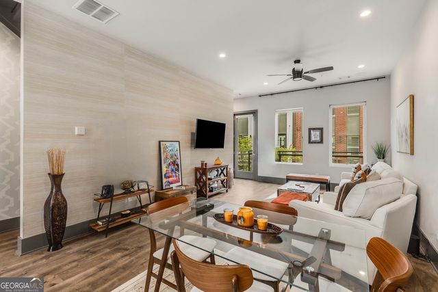 1300 Chelsea Circle NW, Atlanta, GA 30318